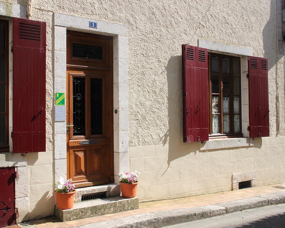 L'Entree Chambres D'Hotes Bar & Restaurant Castillonnès Exterior foto